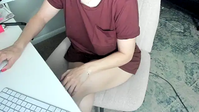 Snapshot of bigb00tyjudyyX chatting on 05-19-26, 04:14 bigb00tyjudyyX online show from 05-19-26, 04:14