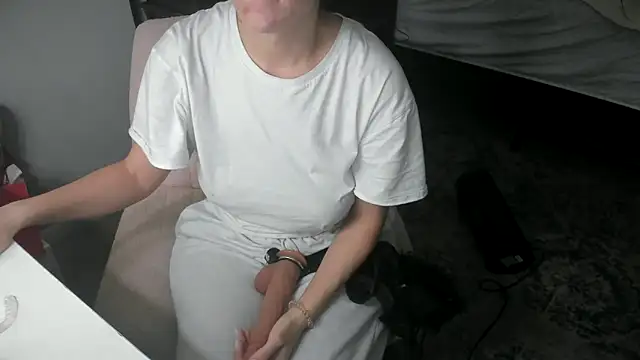 bigb00tyjudyyX online show from 02-16-26, 06:06