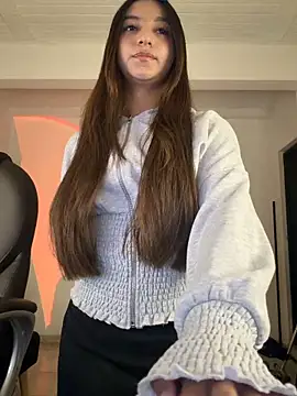 aly golden  online show from 04-25-26, 08:06