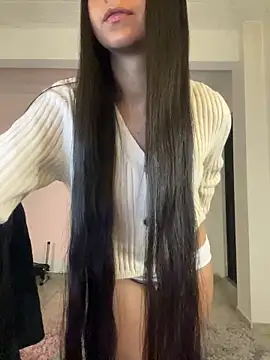 Snapshot of aly_golden_ chatting on 01-05-25, 06:24 aly golden  online show from 01-05-25, 06:24