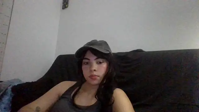 Snapshot of Kiri_Cutee chatting on 01-05-25, 08:22 Kiri Cutee online show from 01-05-25, 08:22