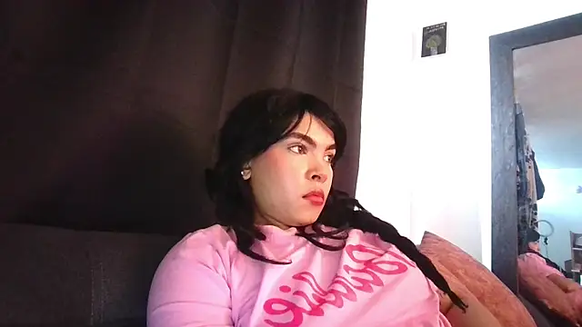 Snapshot of Kiri_Cutee chatting on 03-11-25, 02:07 Kiri Cutee online show from 03-11-25, 02:07