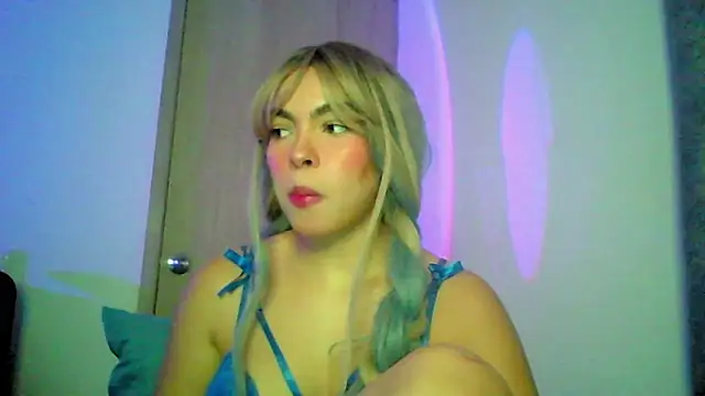 Snapshot of Kiri_Cutee chatting on 09-18-25, 04:37 Kiri Cutee online show from 09-18-25, 04:37