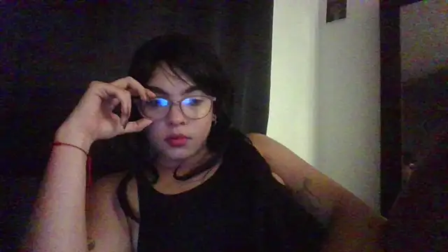 Snapshot of Kiri_Cutee chatting on 03-03-25, 05:16 Kiri Cutee online show from 03-03-25, 05:16