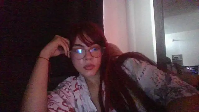 Snapshot of Kiri_Cutee chatting on 03-04-25, 01:49 Kiri Cutee online show from 03-04-25, 01:49