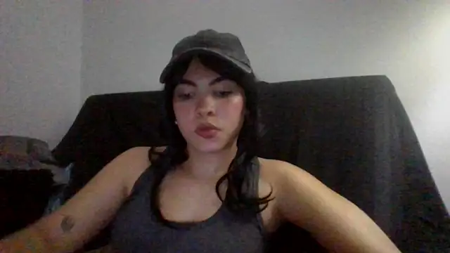 Snapshot of Kiri_Cutee chatting on 01-05-25, 05:20 Kiri Cutee online show from 01-05-25, 05:20