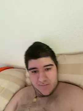 Snapshot of Yann_18 chatting on 07-13-26, 03:00 Yann 18 online show from 07-13-26, 03:00