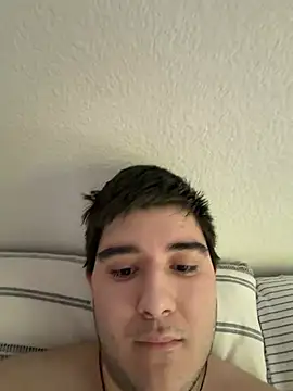 Snapshot of Yann_18 chatting on 05-04-26, 02:53 Yann 18 online show from 05-04-26, 02:53