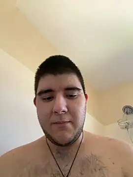 Snapshot of Yann_18 chatting on 06-12-26, 09:12 Yann 18 online show from 06-12-26, 09:12