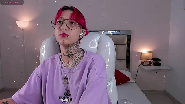 ravengreen  online show from 02-04-25, 11:27