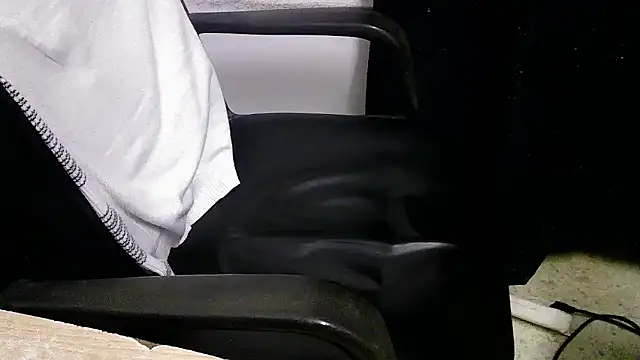 holdmycock14 online show from 12-01-25, 03:24