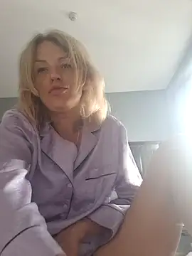 YourJuliena online show from 03-02-25, 04:28