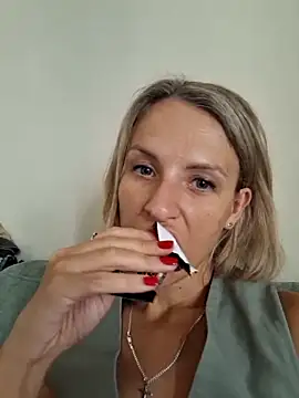 YourJuliena online show from 02-23-25, 09:22