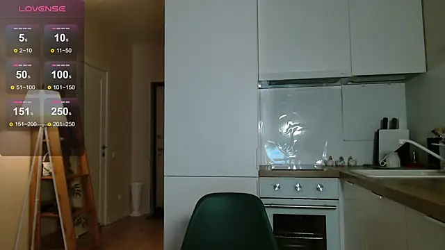 kira proxima 02 online show from 02-19-25, 12:33