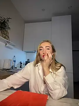 kira proxima 02 online show from 02-28-25, 12:42