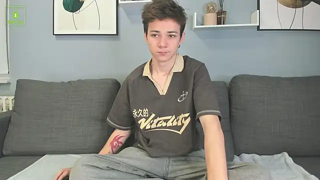 Snapshot of Viego_Pattel chatting on 10-04-25, 04:19 Viego Pattel online show from 10-04-25, 04:19