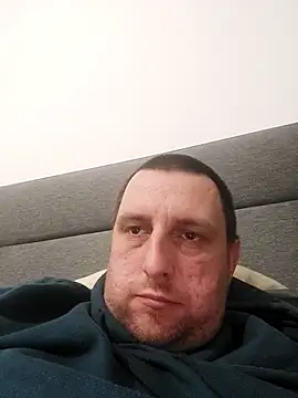 HE-M123 online show from 12-20-25, 07:17