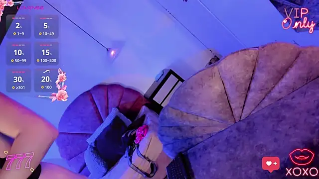 Alliemilky online show from 04-15-26, 07:51