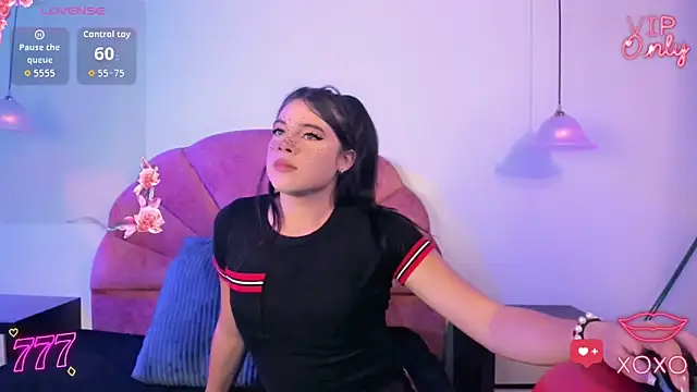 Snapshot of Alliemilky chatting on 02-26-26, 07:36 Alliemilky online show from 02-26-26, 07:36