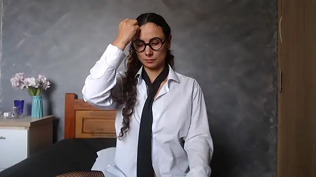 MafeeRoss online show from 11-16-25, 05:28