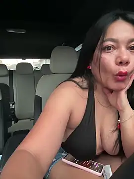 Snapshot of Abril10_ chatting on 02-12-26, 12:38 Abril10 online show from 02-12-26, 12:38