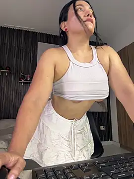 Abril10  online show from 03-28-26, 02:40