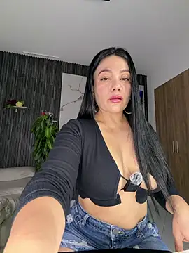Snapshot of Abril10_ chatting on 06-02-26, 02:17 Abril10 online show from 06-02-26, 02:17