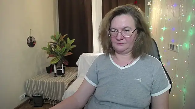 Snapshot of HolyMilfa chatting on 01-26-25, 04:41 HolyMilfa online show from 01-26-25, 04:41