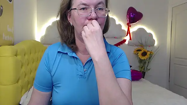 Snapshot of HolyMilfa chatting on 03-07-25, 10:46 HolyMilfa online show from 03-07-25, 10:46