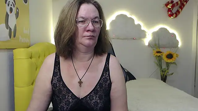 Snapshot of HolyMilfa chatting on 02-09-25, 07:48 HolyMilfa online show from 02-09-25, 07:48