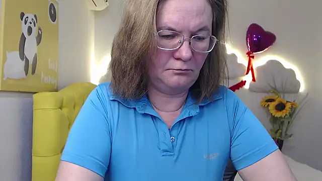 Snapshot of HolyMilfa chatting on 03-07-25, 04:55 HolyMilfa online show from 03-07-25, 04:55