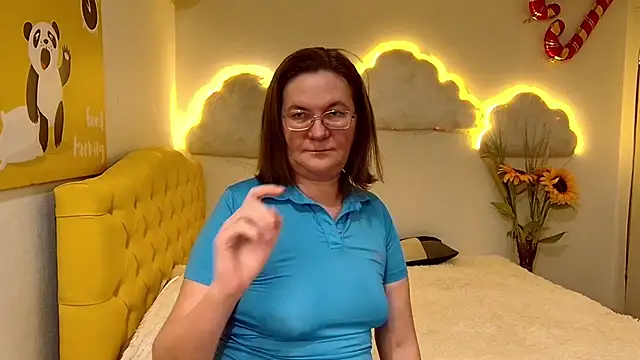 Snapshot of HolyMilfa chatting on 02-02-25, 05:04 HolyMilfa online show from 02-02-25, 05:04