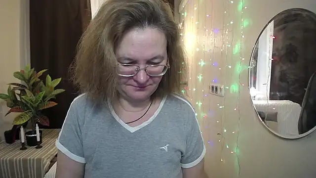 Snapshot of HolyMilfa chatting on 01-26-25, 07:32 HolyMilfa online show from 01-26-25, 07:32