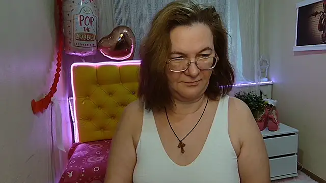 Snapshot of HolyMilfa chatting on 02-23-25, 10:49 HolyMilfa online show from 02-23-25, 10:49