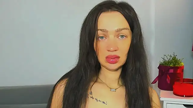 OliviaFantasy online show from 03-20-26, 11:44