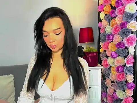 OliviaFantasy online show from 12-17-25, 07:35