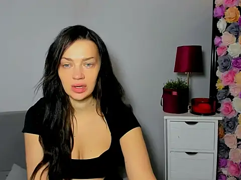 OliviaFantasy online show from 11-20-25, 07:31