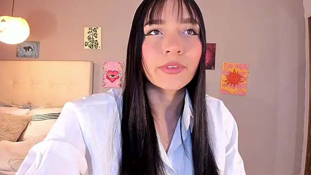 Maia W10 online show from 06-19-26, 12:22