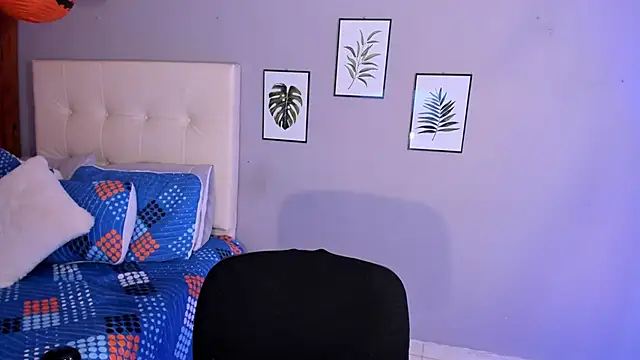 Maia W10 online show from 11-05-25, 12:19