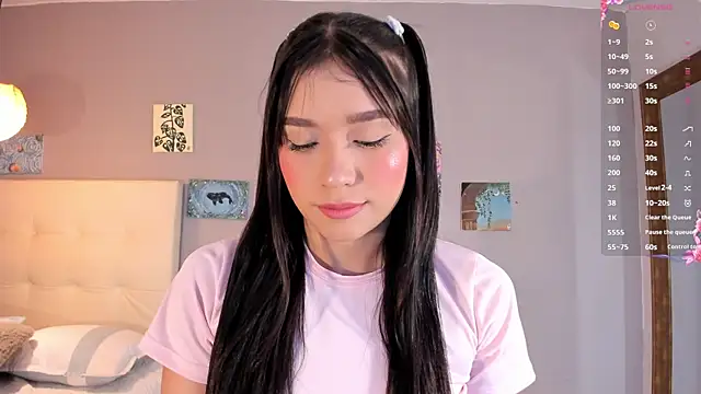 Maia W10 online show from 05-06-26, 12:31