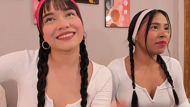 Maia W10 online show from 12-04-25, 12:37