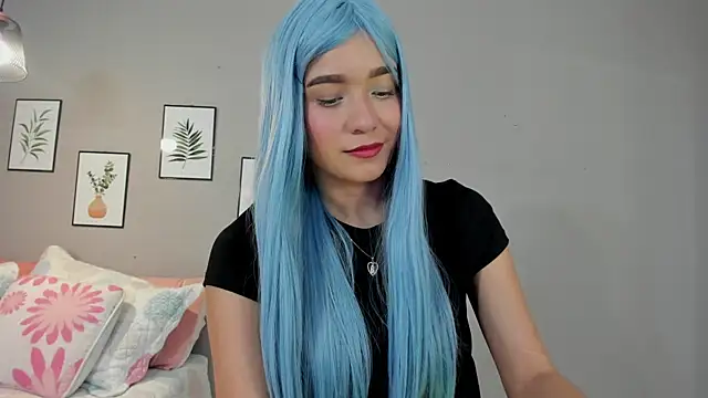 Maia W10 online show from 10-07-25, 12:28