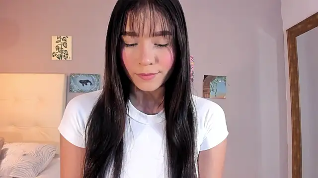 Maia W10 online show from 05-20-26, 12:13