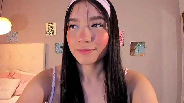 Maia W10 online show from 04-12-26, 03:04