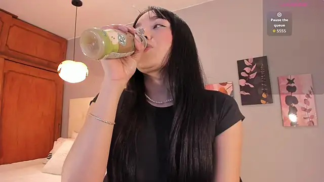 Maia W10 online show from 01-14-26, 12:20