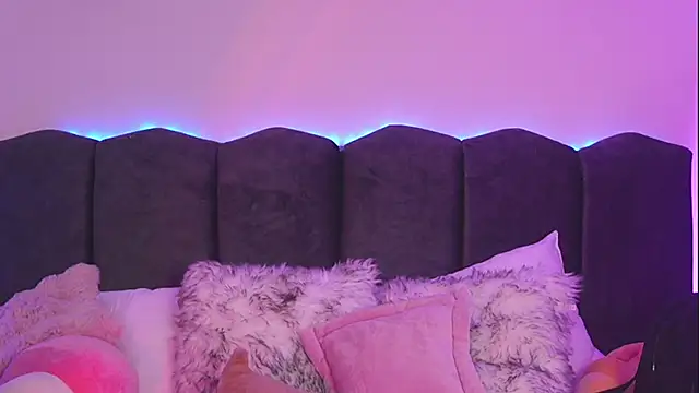 Snapshot of Lilou_albrecht chatting on 02-28-26, 12:27 Lilou albrecht online show from 02-28-26, 12:27