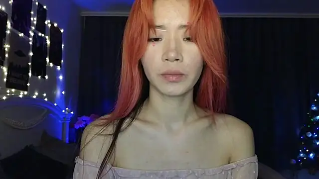 Snapshot of E_v_E_ chatting on 01-14-25, 01:49 E v E online show from 01-14-25, 01:49