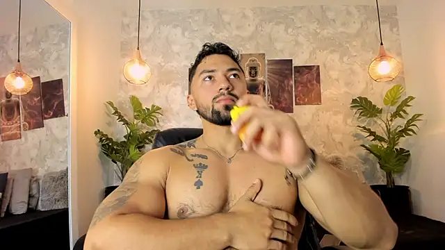 Regan   online show from 09-30-25, 01:22