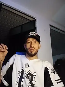 Aaronkiller online show from 05-17-26, 03:39