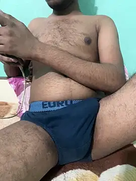 Snapshot of coco_boy12 chatting on 01-27-25, 04:01 coco boy12 online show from 01-27-25, 04:01